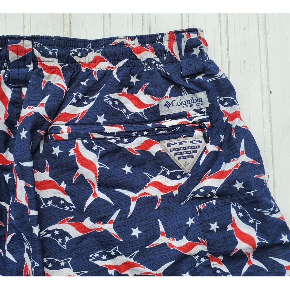 Columbia PFG Mens Blue Patriotic Shark Star Print Fishing Shorts‎ Medium USA Red